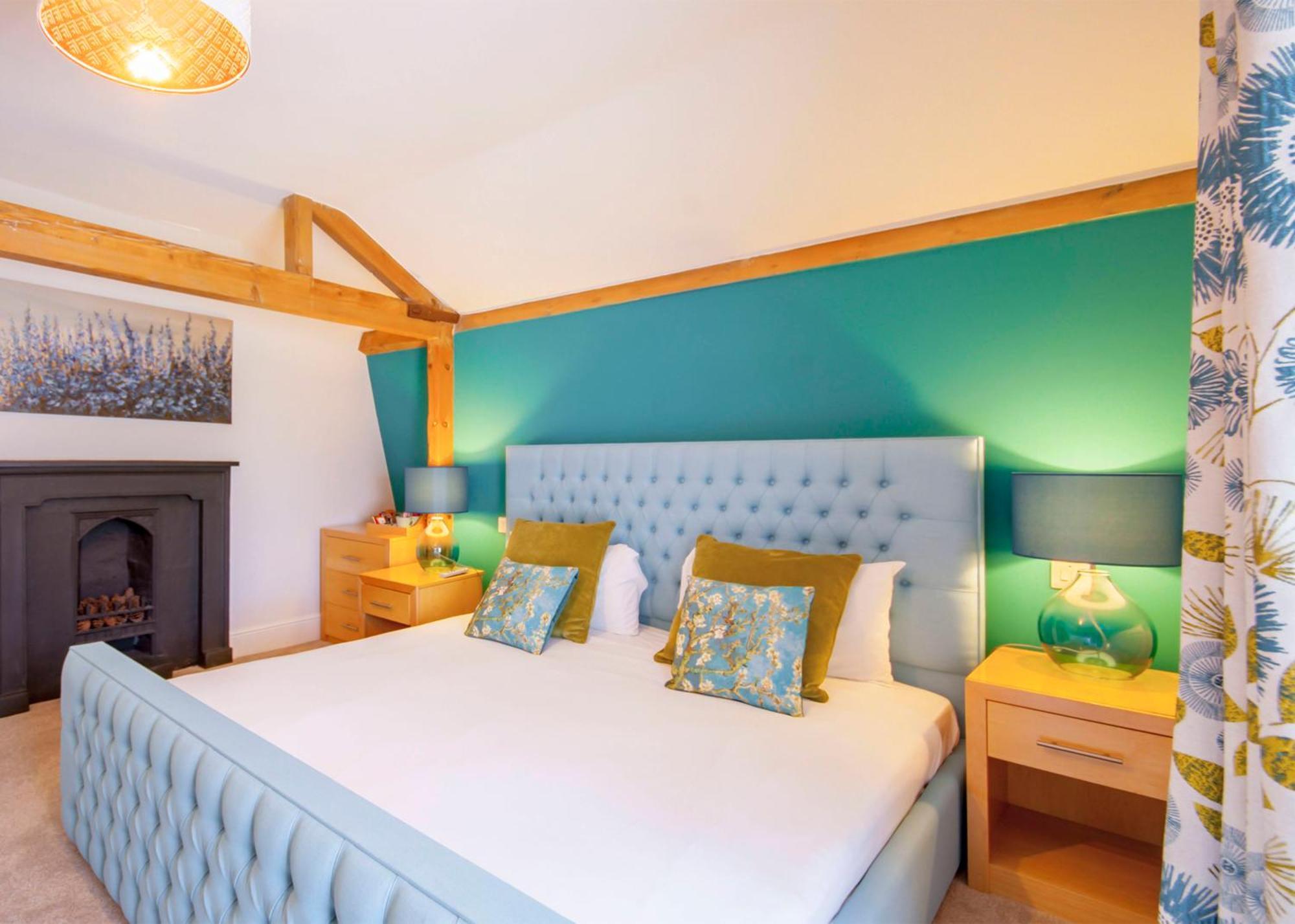 The Highworth Hotel سويندون المظهر الخارجي الصورة