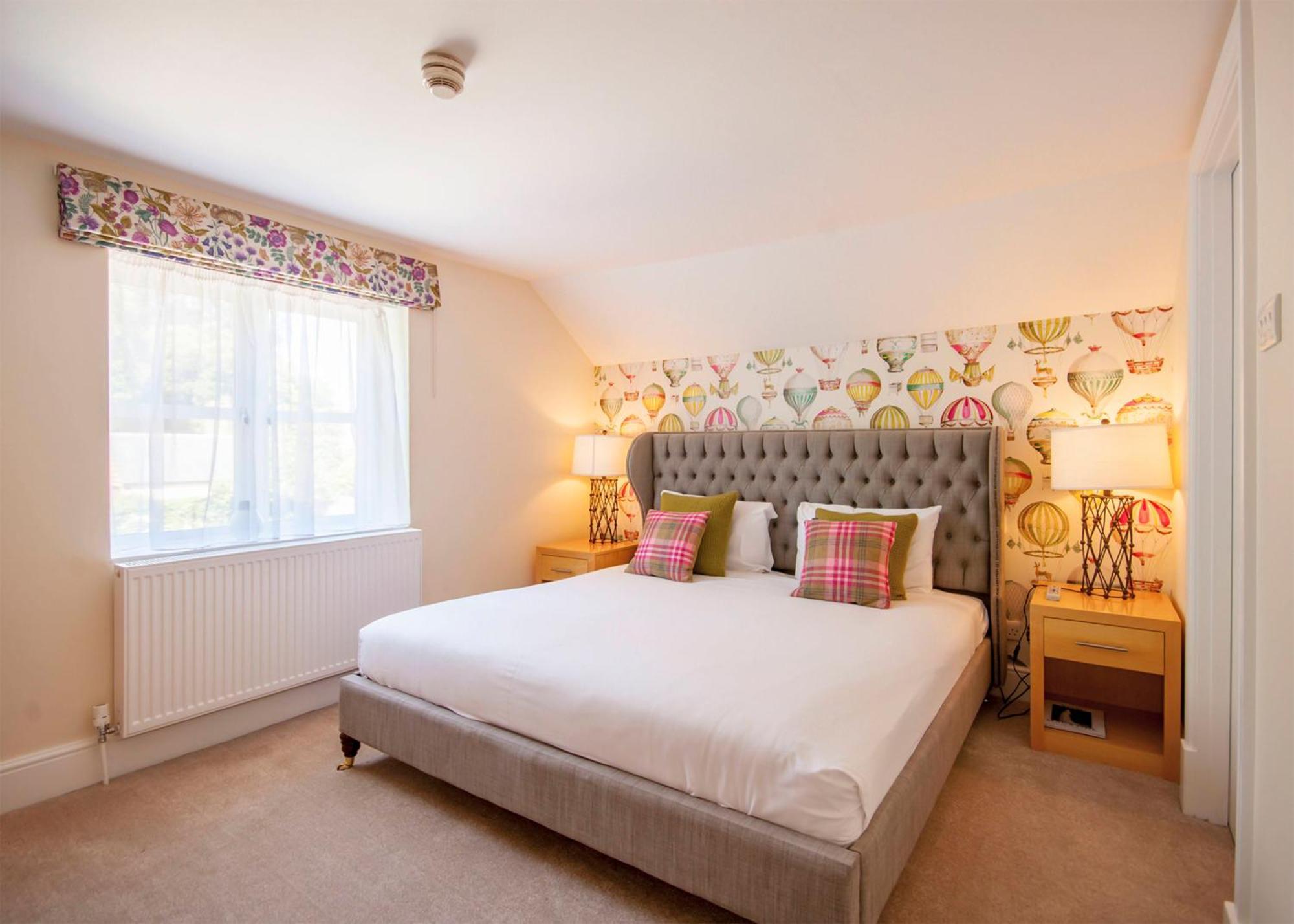 The Highworth Hotel سويندون المظهر الخارجي الصورة