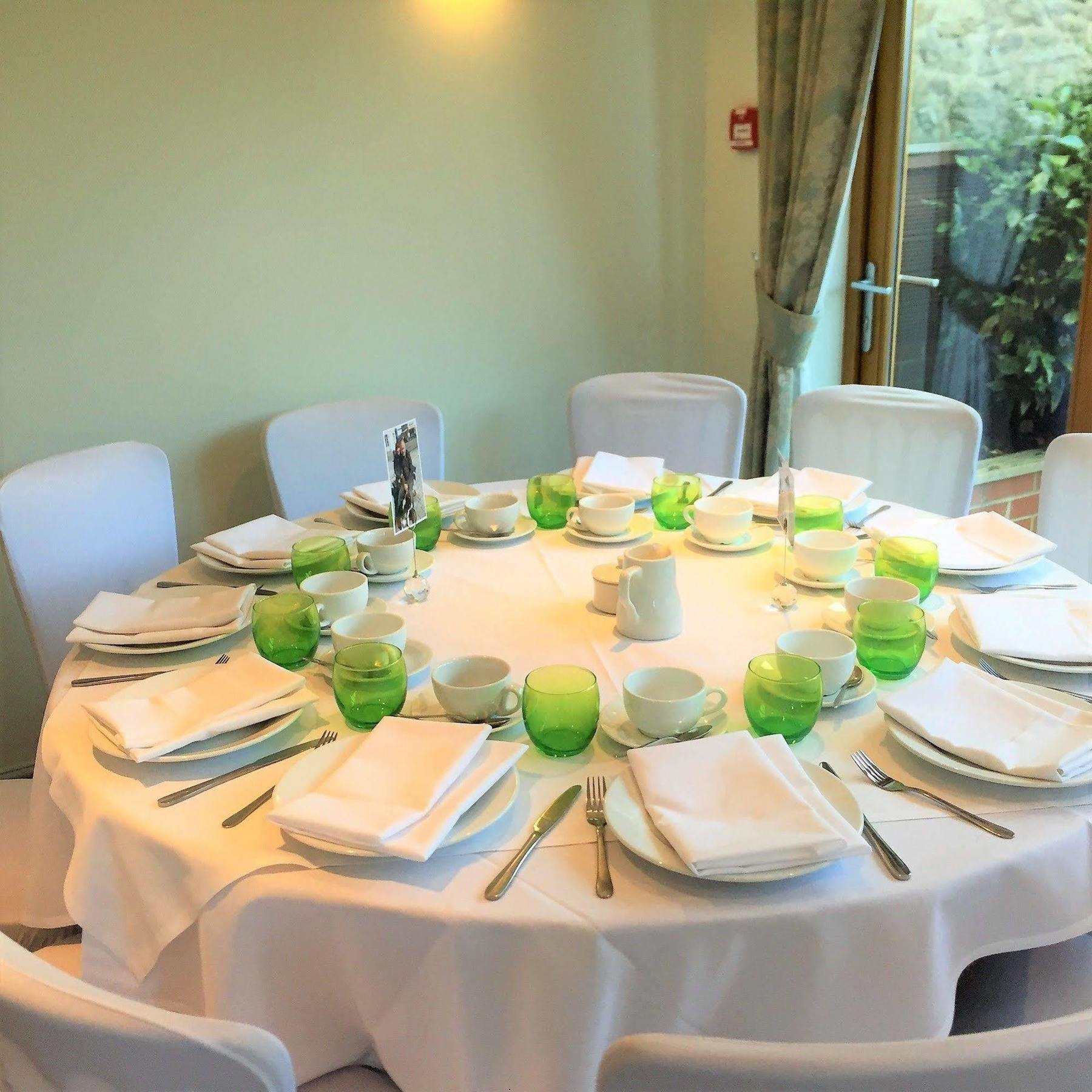 The Highworth Hotel سويندون المظهر الخارجي الصورة