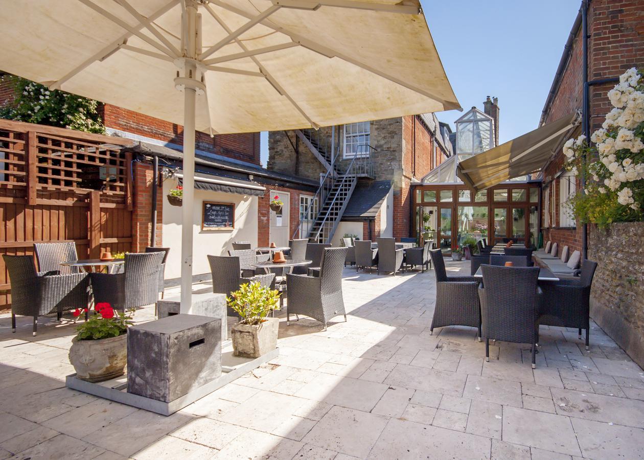 The Highworth Hotel سويندون المظهر الخارجي الصورة