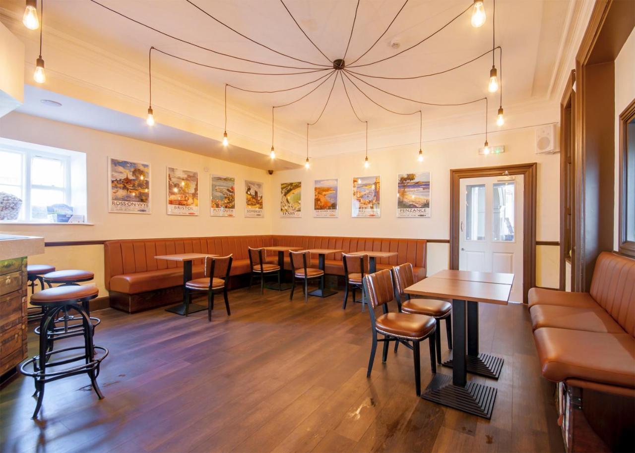 The Highworth Hotel سويندون المظهر الخارجي الصورة